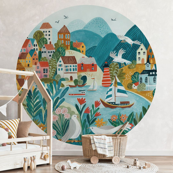 Fototapete Farbenfrohes Küstendorf im Sommer - Bonne Müller - Rund - Selbstklebend/Vlies
