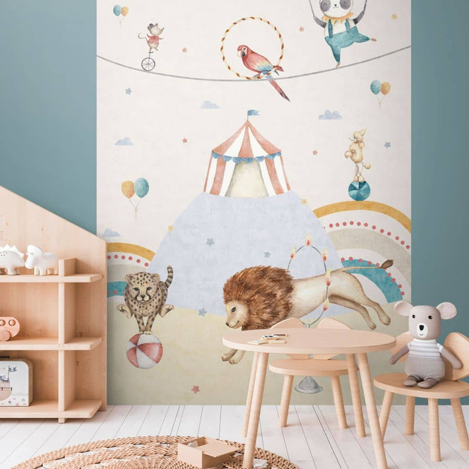 Zirkus-Fototapete für Kinderzimmer Bunt - Tiere und Zirkuszelt - Vliestapete 159 x 280 cm