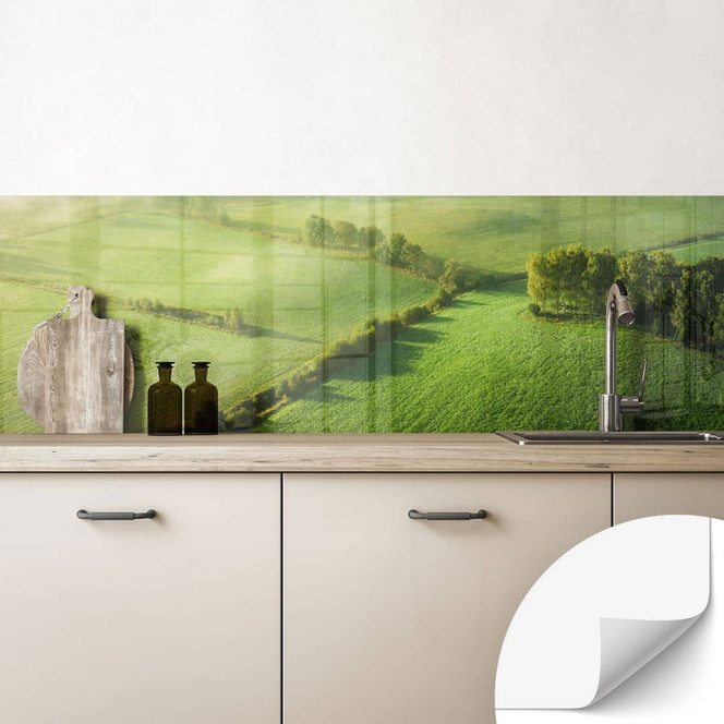 Selbstklebende Küchenrückwand Idyllische Felder im Nebel | für den Kochbereich - Keller